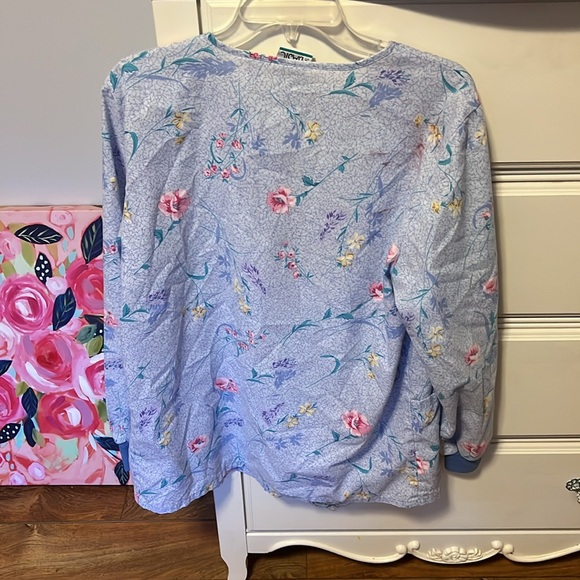 Scrub jacket! - Picture 7 of 8